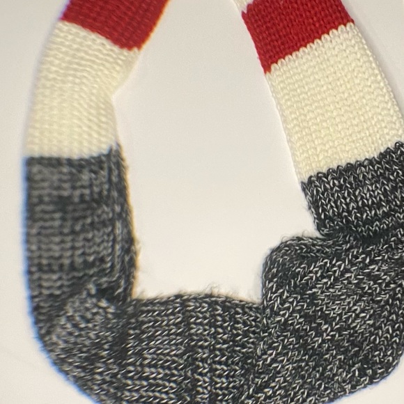 Men Scarf - Picture 2 of 3